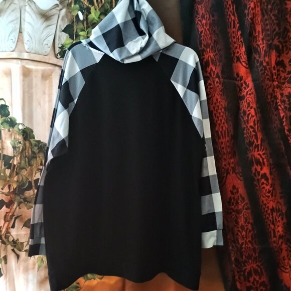 EUC: Haptics 3X Black & White Plaid Raglan Sleeve Hoodie - Picture 2 of 3